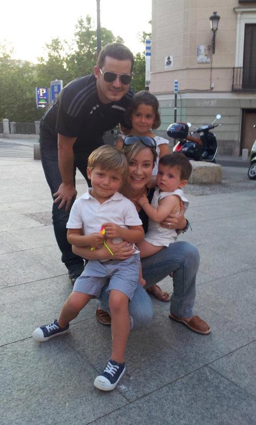 Daniela & Javier in Spain with family