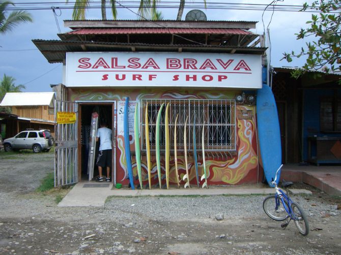 Tienda de Surf Salsa Brava en Puerto Viejo