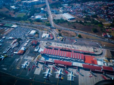 Aeropuerto Internacional De San Jose Juan Santamaria Costa Rica Guia De La Ciudad Go Visit Costa Rica